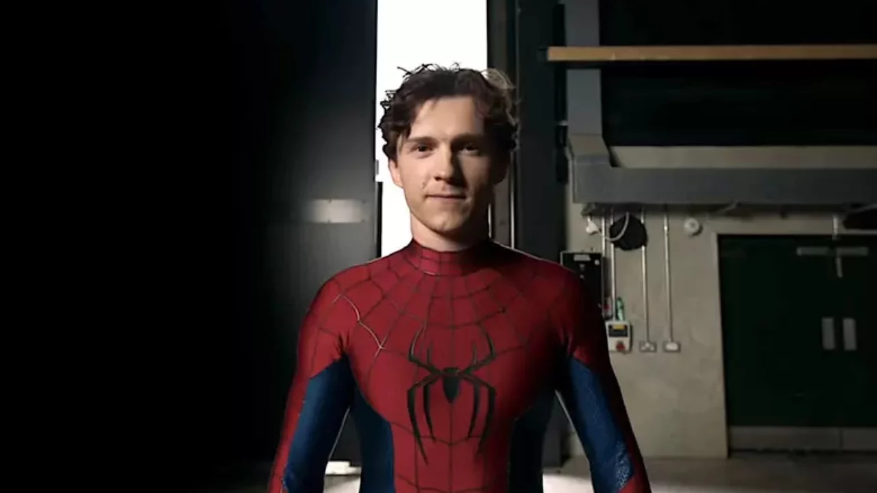 Spider man: il retroscena disgustoso del costume svelato da tom holland Spider man: il retroscena disgustoso del costume svelato da tom holland