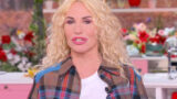 Diventare nonni a 47 anni: l’annuncio shock di Antonella Clerici in diretta