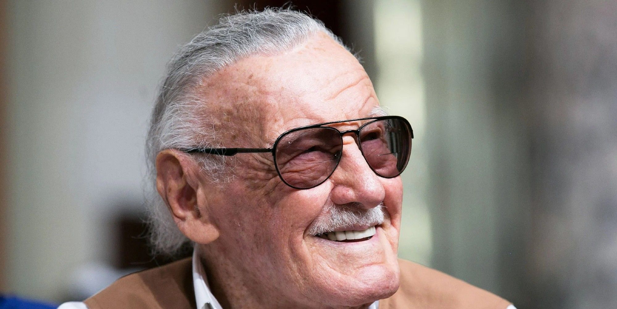 Stan lee in un ologramma ai alla comic con di los angeles