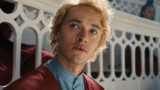 Tom blyth commenta la scelta di ralph fiennes come presidente snow negli hunger games