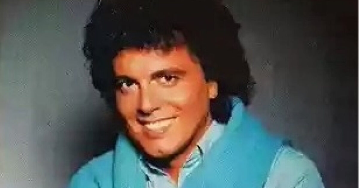 Morte del famoso cantante, un pezzo di storia della musica italiana se ne va Morte del famoso cantante, un pezzo di storia della musica italiana se ne va