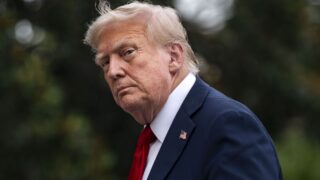 Tariffe al 100% sui film stranieri: la nuova mossa di donald trump