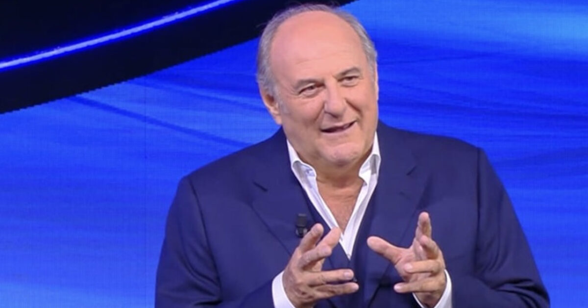 Gerry scotti lancia frecciatina a stefano de martino Gerry scotti lancia frecciatina a stefano de martino