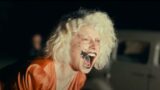 Il primo trailer di the bride sfida le aspettative e abbraccia la controversia