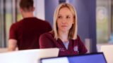 Chicago Med 11: Asher svela con frustrazione la gravidanza a Ripley