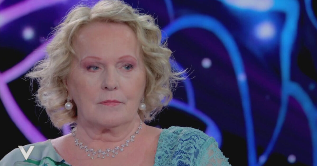 Katia Ricciarelli affronta il dolore della perdita e l’abbandono dell’amica dopo la morte di Pippo Baudo