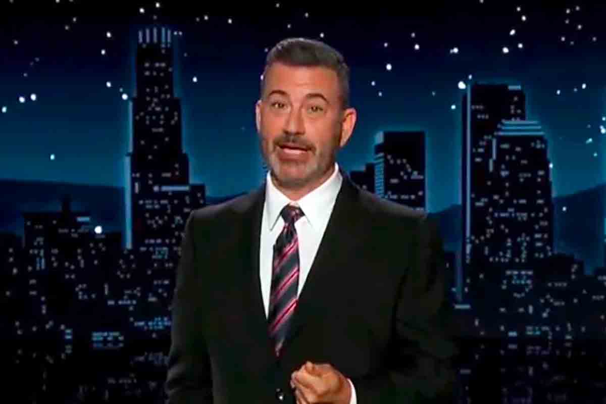 Jimmy Kimmel sfida Trump: la libertà di parola è inviolabile
