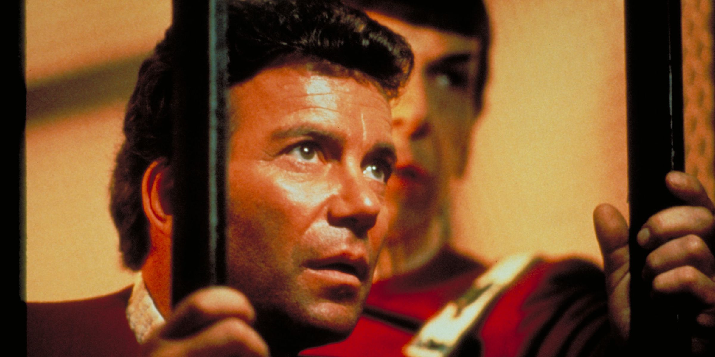 Khan pone una domanda scomoda su captain kirk 43 anni dopo