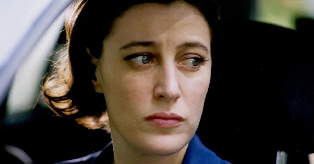Film italiano spiazzante degli anni ’90: un’opera profetica da riscoprire