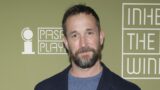 Falling skies di noah wyle conquista le classifiche dello streaming dopo 10 anni
