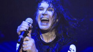Omaggio a ozzy osbourne ai mtv vmas: leggende del rock in performance tributo