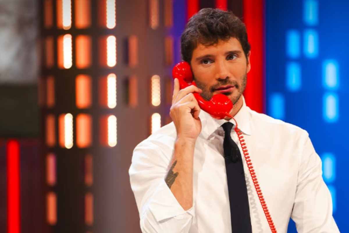 affari tuoi si ferma stasera e torner224 con stefano de martino