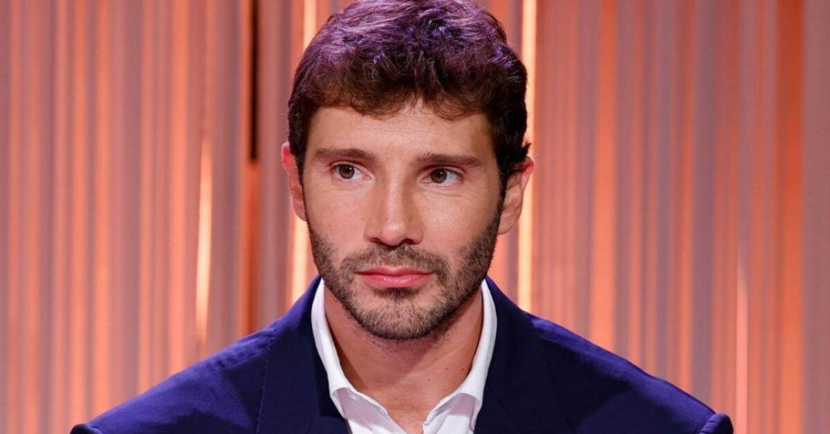 stefano de martino in questura il motivo dietro il suo momento difficile