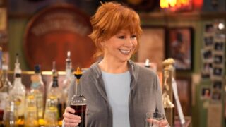 Reba reunion con JoAnna Garcia Swisher in Happy’s Place stagione 2