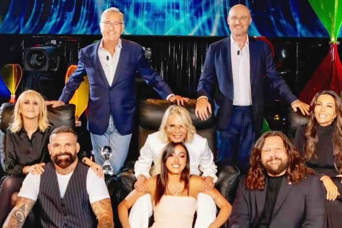 tu s236 que vales trionfa su canale 5 ballando con le stelle 232 in calo analisi auditel 27 settembre 2025