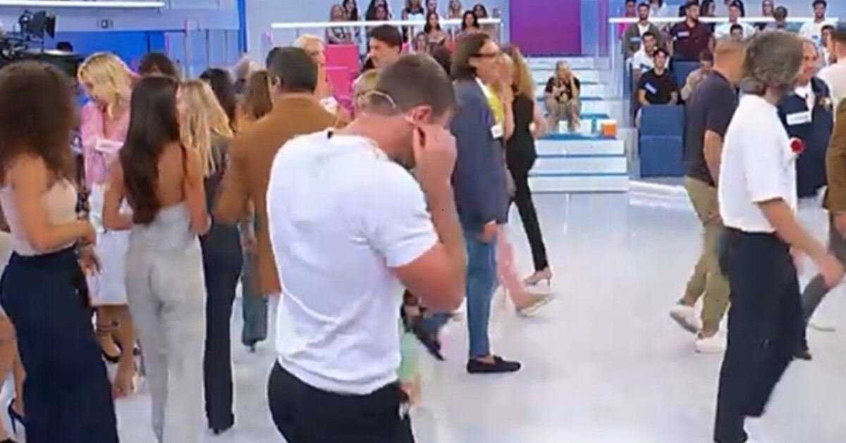 Caos a uomini e donne, parole pesanti in studio tra i protagonisti