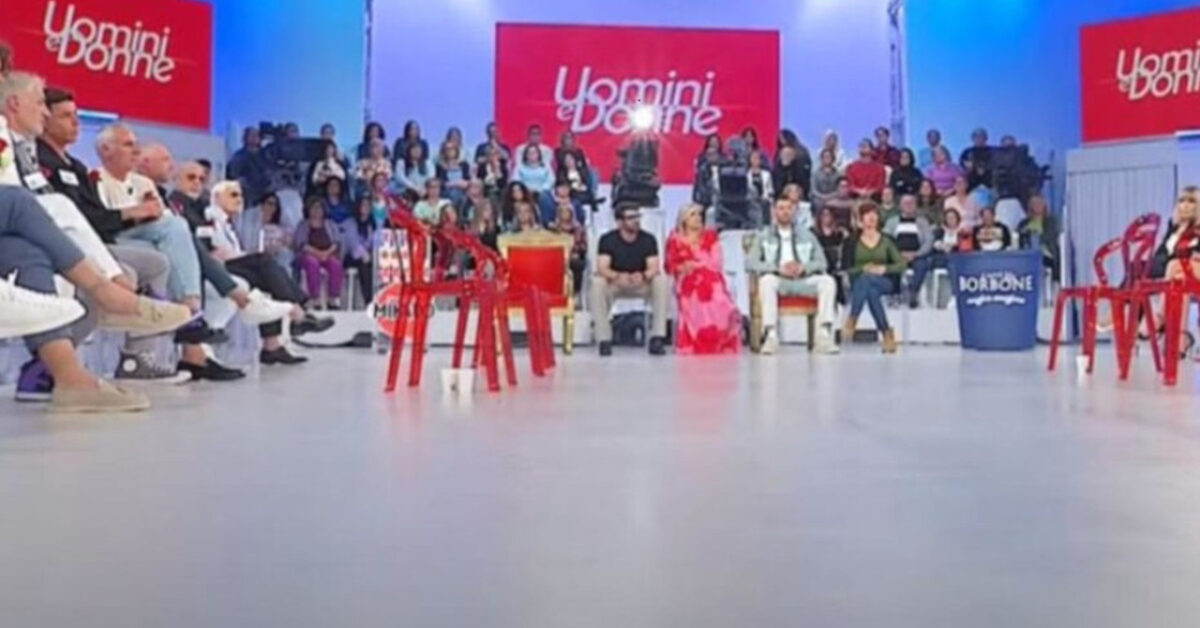 Lite furiosa a Uomini e Donne: caos in studio tra i protagonisti