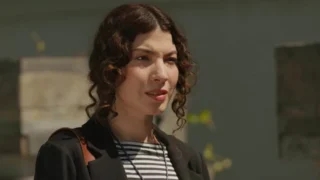 Tradimento anticipazioni 3 ottobre: azra ricatta ipek