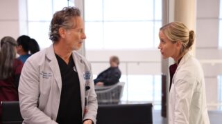 Differenza di età tra asher e archer in chicago med