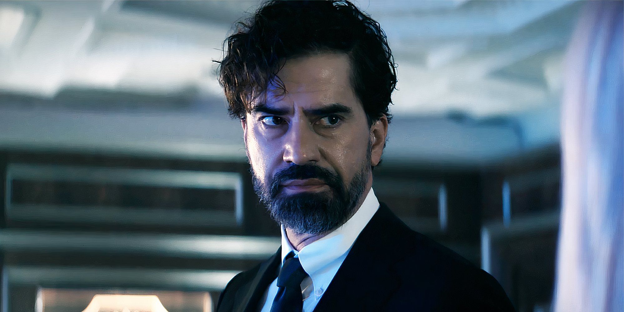 Hamish linklater: i due volti di father paul in gen v e midnight mass