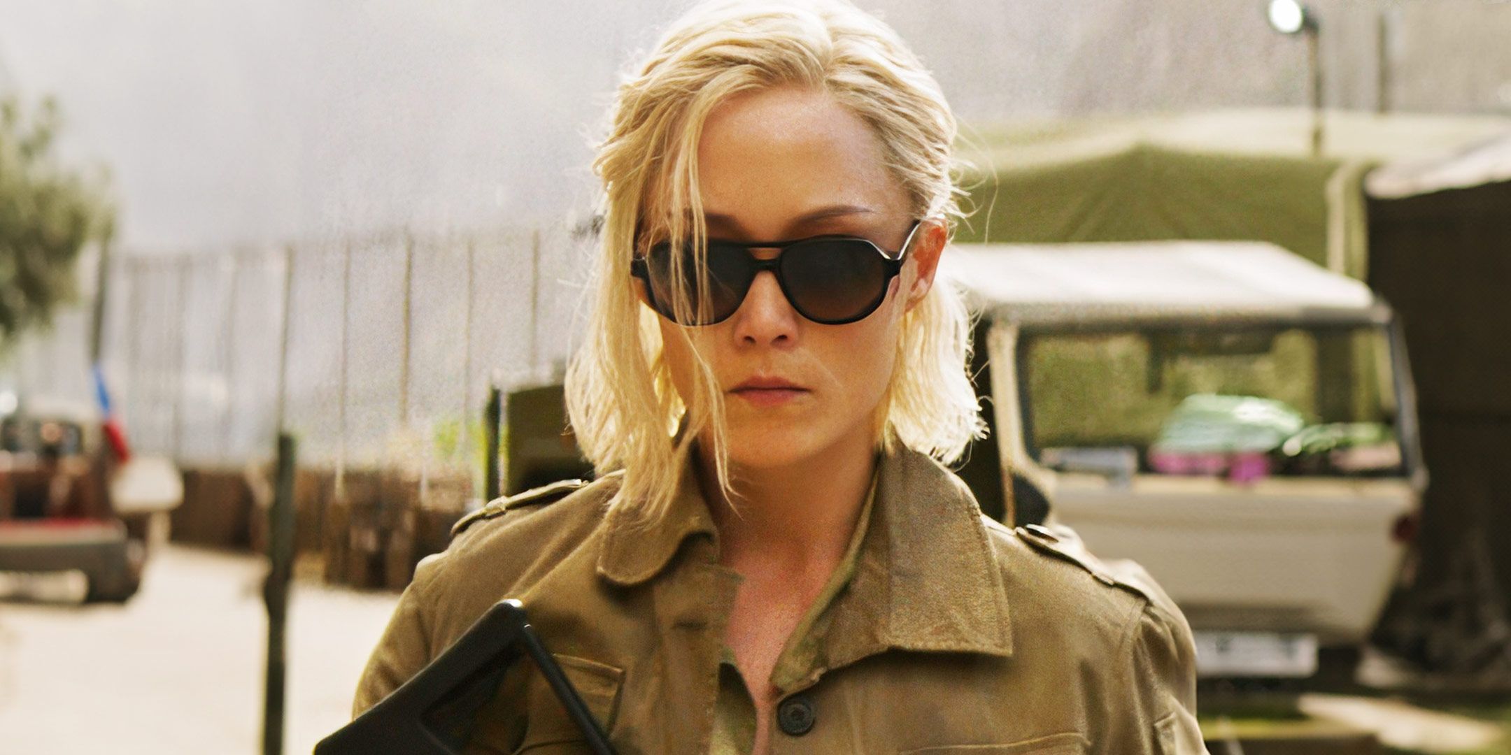 Pom Klementieff e Adam Copeland insieme nel film Beekeeper 2
