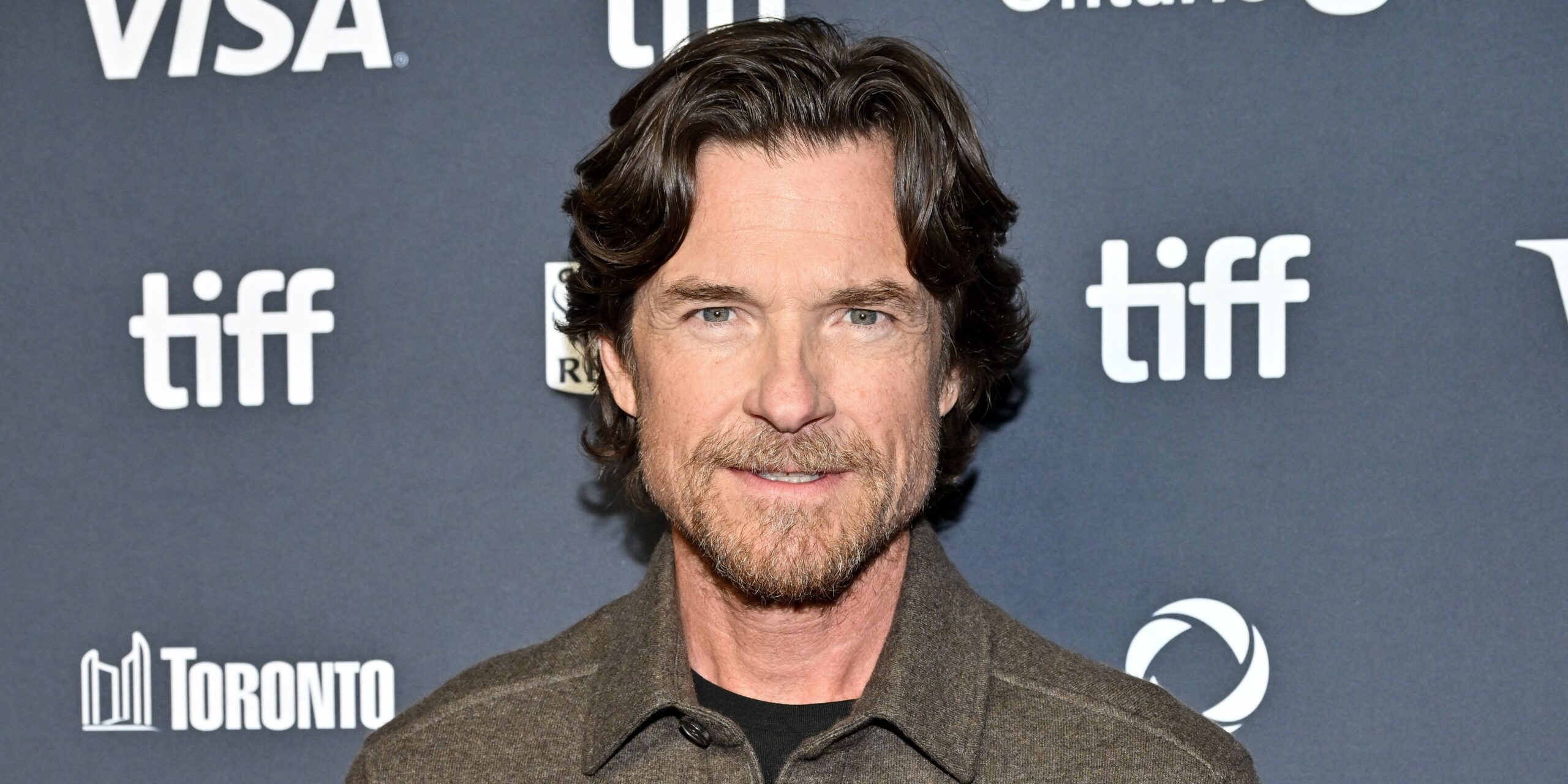 Tom Holland e Jason Bateman insieme per la nuova serie The Partner