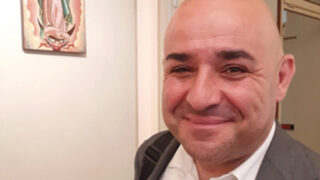 Morto il giornalista italiano: lutto per la scomparsa di una voce amata