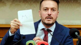 Gaza sotto attacco: la crisi politica tra granato e accuse a goracci