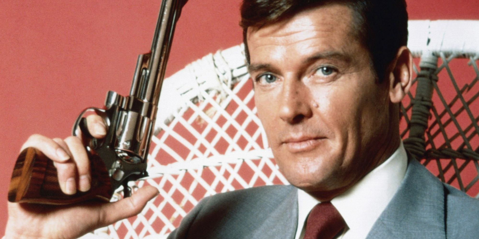 Design controverso del poster di james bond su amazon: un’analisi approfondita