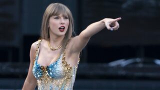 Taylor swift difende jimmy fallon per la sua posizione apolitica