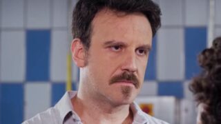 Un posto al sole: Castrese ricoverato d’urgenza in ospedale ad ottobre