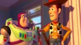 Toy story 5 prima foto con buzz lightyear e l armata dei multi buzz