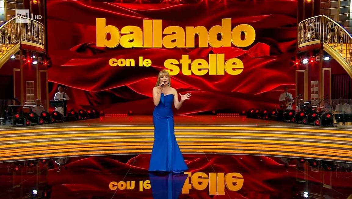 Ballando con le stelle diretta 8 novembre ritorno di andrea delogu eliminati e voti