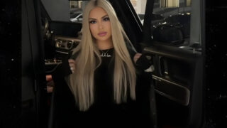 Drammatico episodio di sparatoria: giovane cantante di 22 anni uccisa