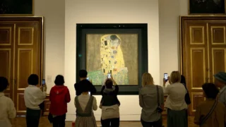 Il bacio di klimt scopri i segreti del celebre quadro in un  documentario