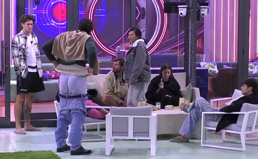 Grande fratello rissa tra omer e jonas cosa è successo nella casa