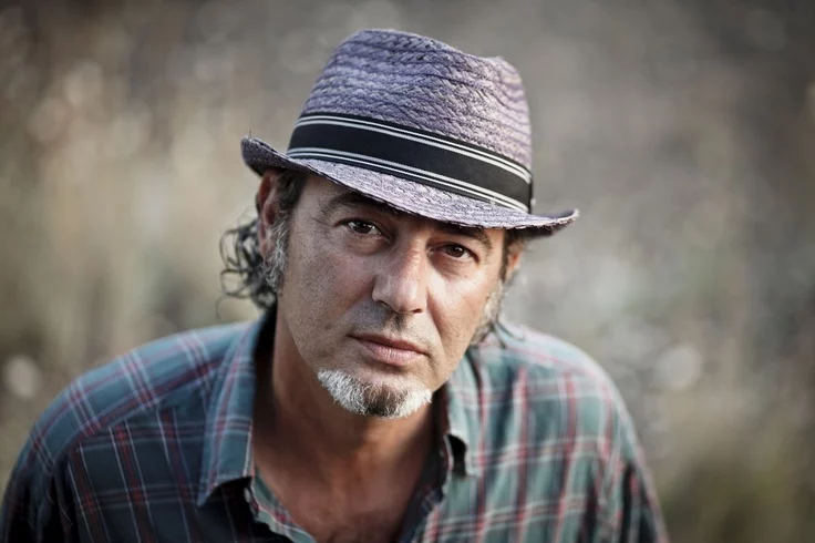 Luca carboni torna sulla scena e confida le sue paure