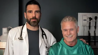 Eric Dane torna in TV dopo la diagnosi di SLA e ispira con la sua storia