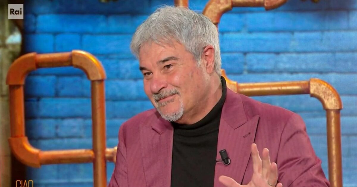 Pino insegno in lacrime racconta il dolore del giorno dopo la perdita amata Pino insegno in lacrime racconta il dolore del giorno dopo la perdita amata