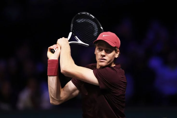 Jannik sinner: la star del tennis conquista torino