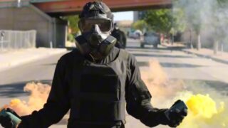 Dave bautista trap house: adolescenti fronteggiando il cartel in un  film d’azione