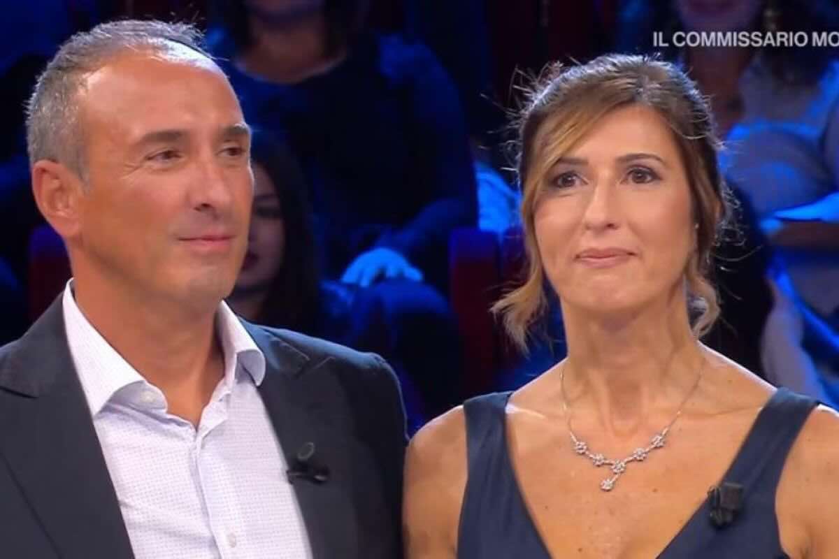 Affari tuoi Laura e marito in gara per la figlia come è andata a finire