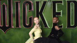 Cynthia erivo difende ariana grande durante la premiere di wicked for good