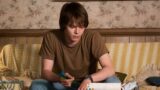 Stranger things 5 e la crescita di jonathan byers secondo charlie heaton