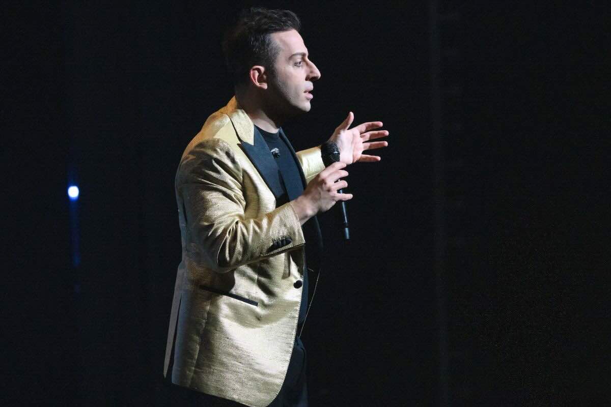 Francesco cicchella e la profezia comica sul tempo che non torna più