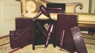 Natale da star con ghd: scopri la collezione Cherry Chic per un hairlook glamour