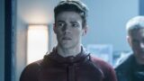 Quello che sarà scritto sulla mia tomba: grant gustin spiega il suo momento più iconico nell arrowverse