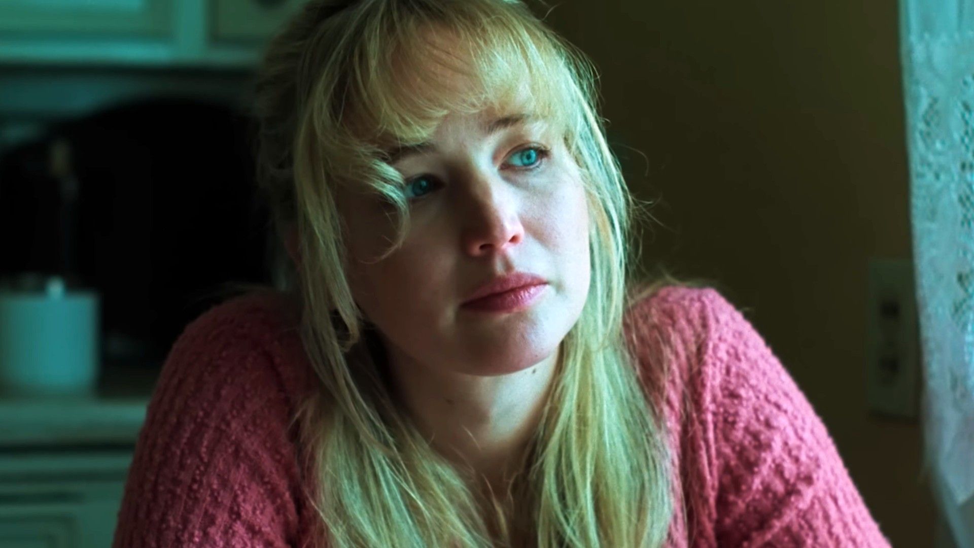 Thriller psicologico di Jennifer Lawrence e Robert Pattinson divide critici e pubblico