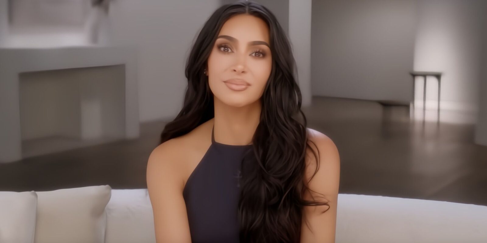 Ecografia cerebrale di kim kardashian rivela bassa attività e aneurisma non individuato