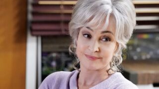 Mentre Annie Potts spiega il futuro di meemaw e le prime nozze di Georgie e Mandy in young Sheldon